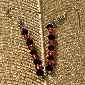 🩷 Elegant Black and Pink Beaded Earrings handmade dangle earrings